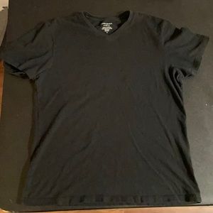 Banana Republic Fitted V-neck Tee (Men’s S)